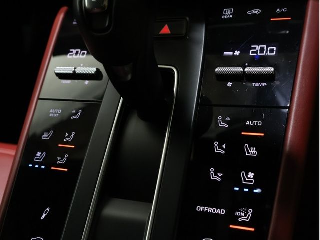 PORSCHE PORSCHE Macan 2023