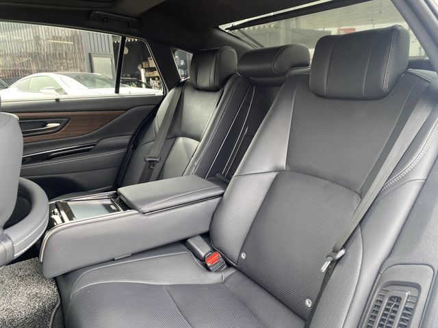 TOYOTA CROWN sedan hybrid 2024