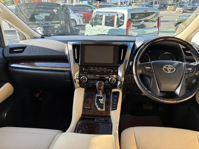 TOYOTA ALPHARD hybrid 4WD 2020