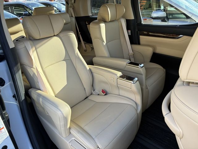 TOYOTA ALPHARD hybrid 4WD 2020