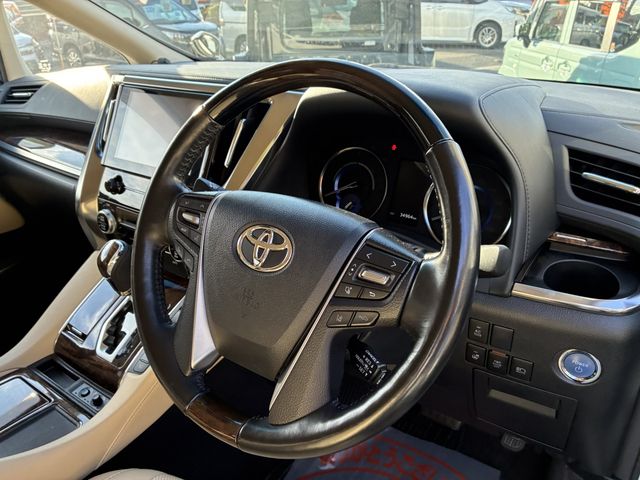 TOYOTA ALPHARD hybrid 4WD 2020