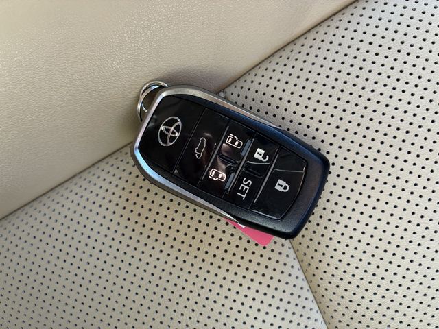 TOYOTA ALPHARD hybrid 4WD 2020