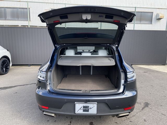 PORSCHE PORSCHE Macan 2019