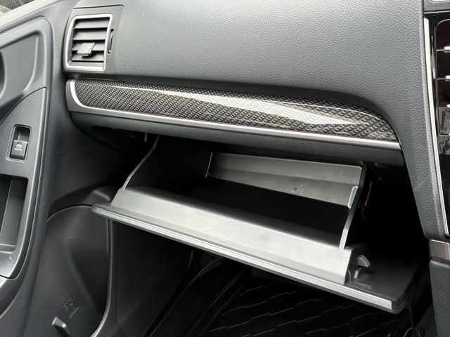 SUBARU FORESTER 2017