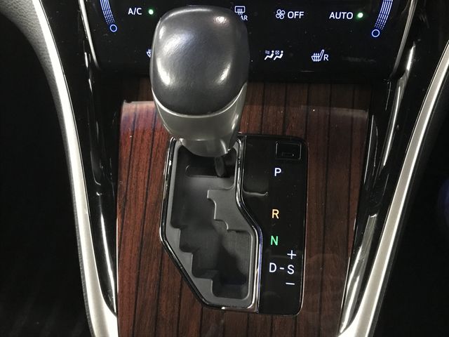 TOYOTA HARRIER HYBRID 2017