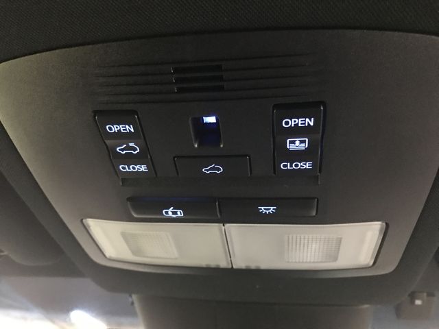 TOYOTA HARRIER HYBRID 2017