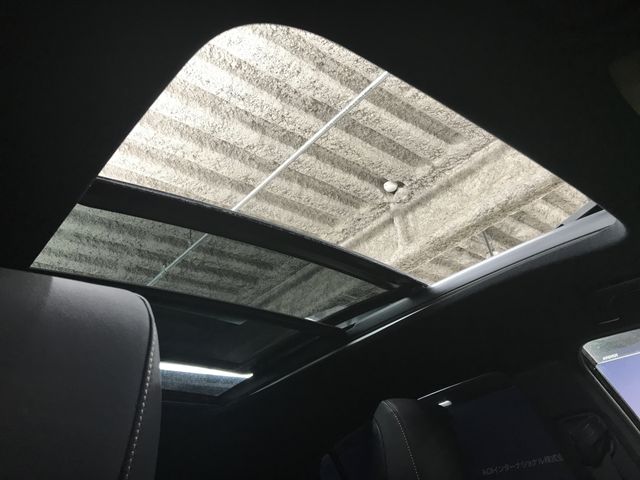 TOYOTA HARRIER HYBRID 2017