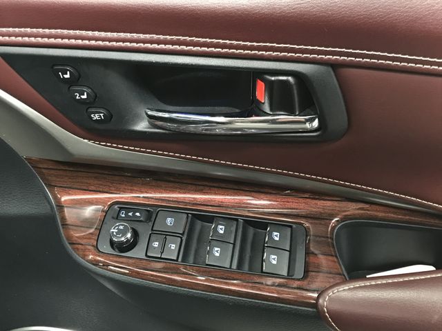 TOYOTA HARRIER HYBRID 2017