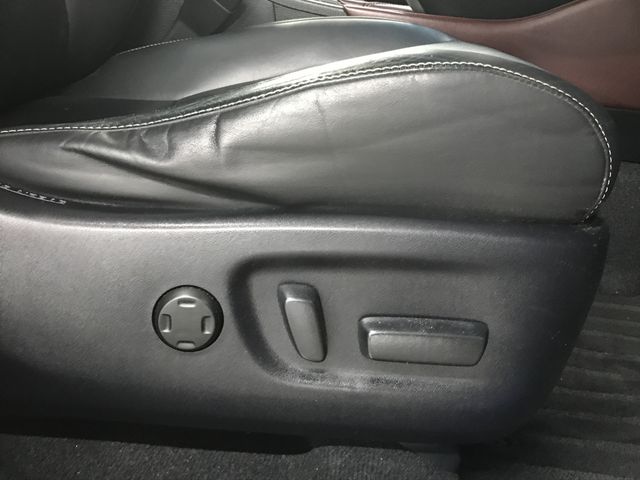 TOYOTA HARRIER HYBRID 2017