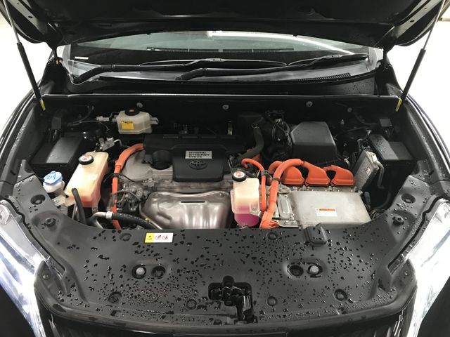 TOYOTA HARRIER HYBRID 2017