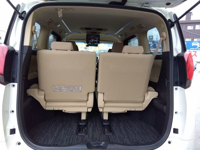 TOYOTA ALPHARD hybrid 4WD 2015