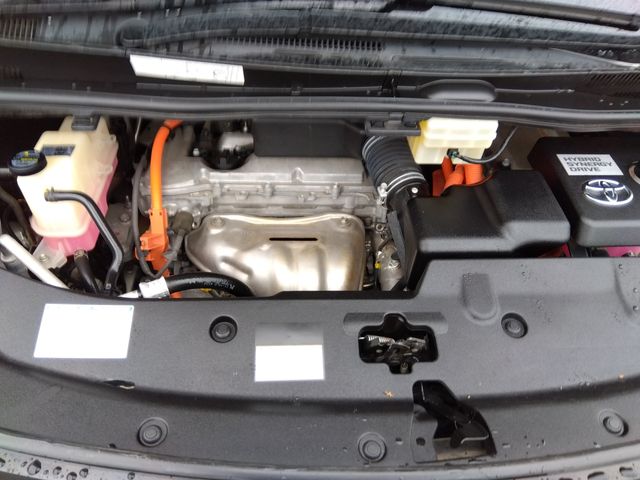 TOYOTA ALPHARD hybrid 4WD 2015