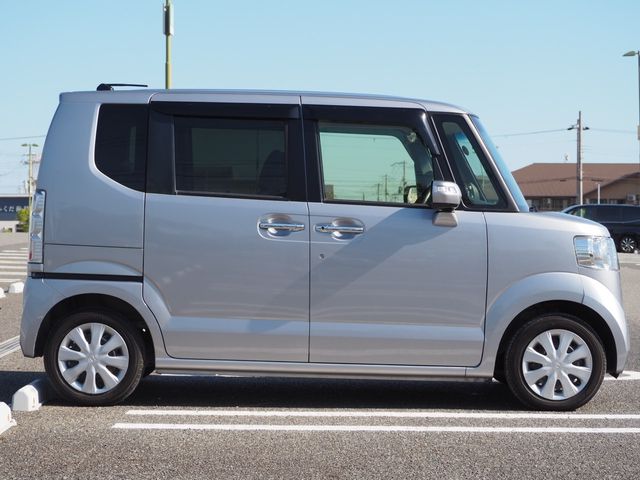 HONDA N BOX 2017