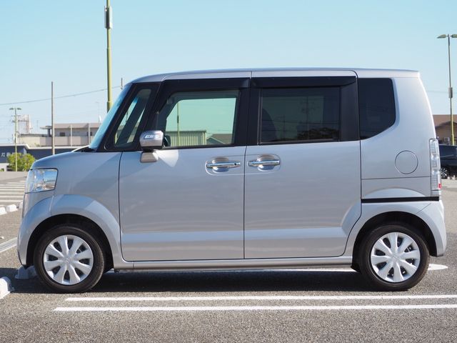 HONDA N BOX 2017