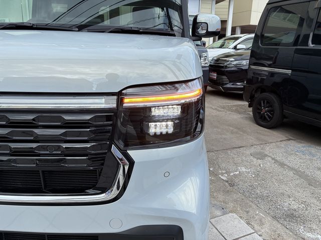 HONDA N BOX CUSTOM 4WD 2025