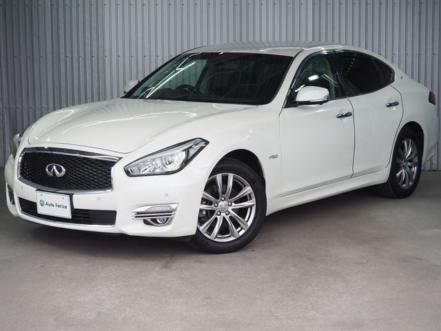 NISSAN FUGA HYBRID 2016