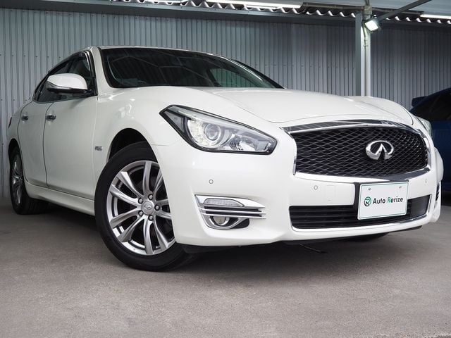 NISSAN FUGA HYBRID 2016