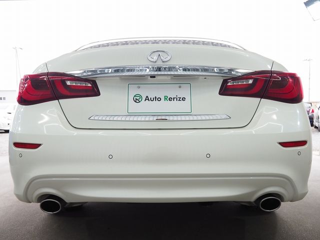 NISSAN FUGA HYBRID 2016