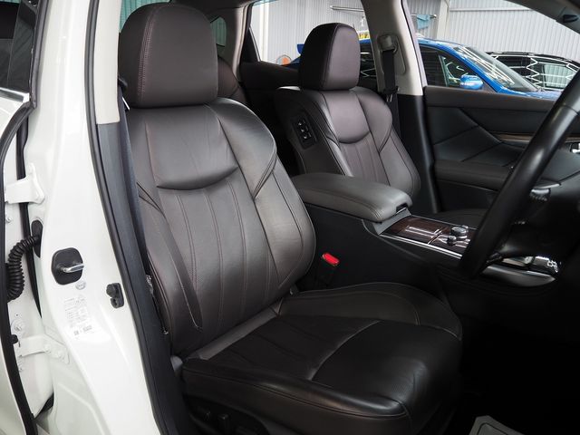 NISSAN FUGA HYBRID 2016