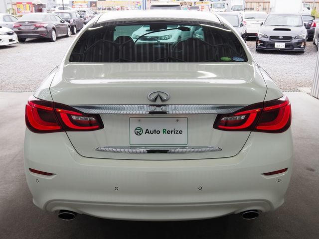 NISSAN FUGA HYBRID 2016