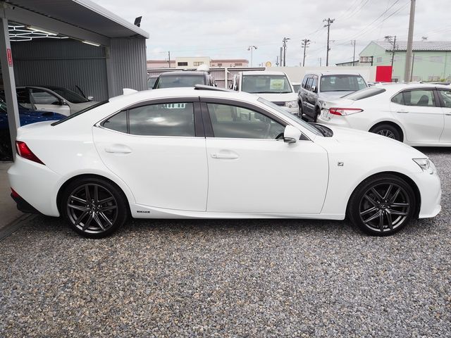 TOYOTA LEXUS IS300h 2014