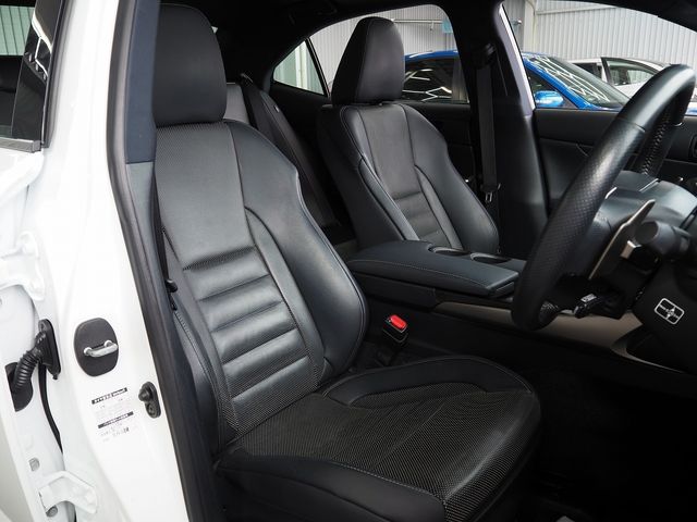 TOYOTA LEXUS IS300h 2014