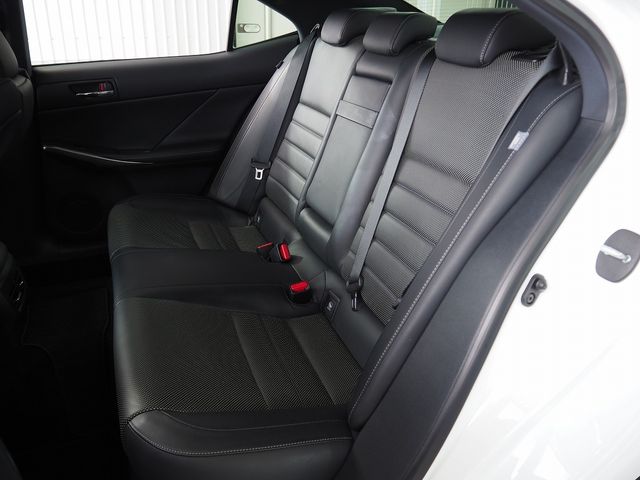 TOYOTA LEXUS IS300h 2014