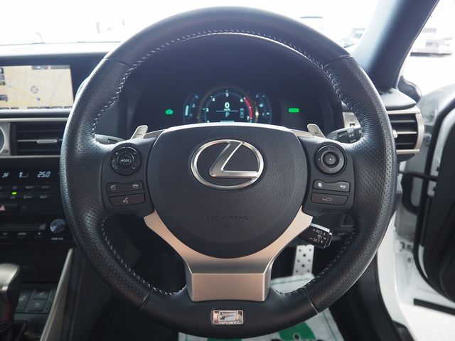 TOYOTA LEXUS IS300h 2014