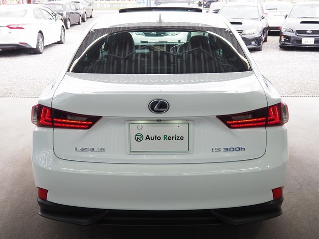 TOYOTA LEXUS IS300h 2014