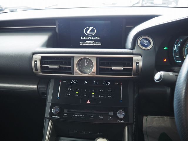TOYOTA LEXUS IS300h 2014