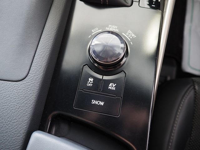 TOYOTA LEXUS IS300h 2014