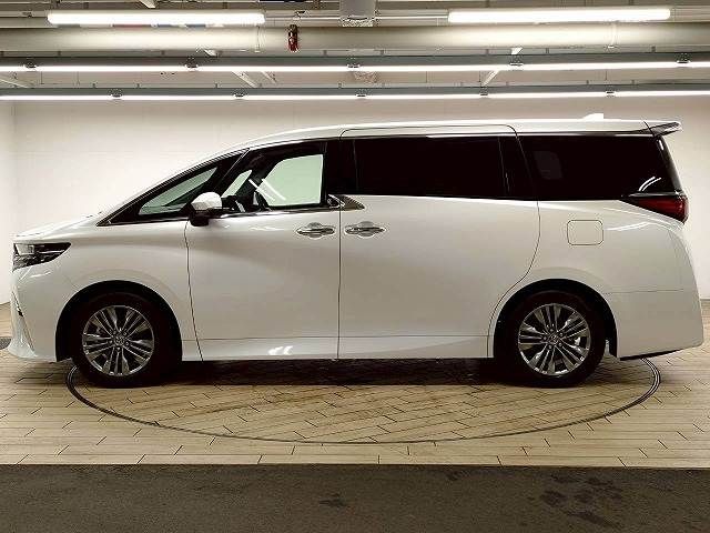 TOYOTA ALPHARD 2024