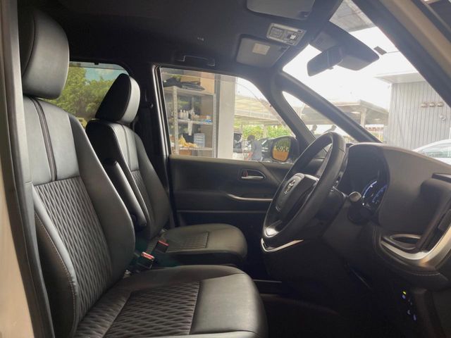 TOYOTA NOAH HYBRID 2023