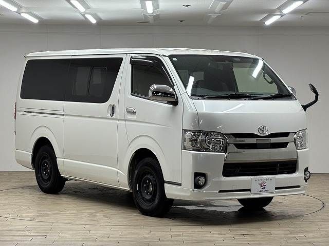 TOYOTA HIACE van 2WD 2019