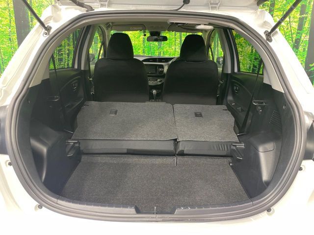 TOYOTA VITZ HYBRID 2018