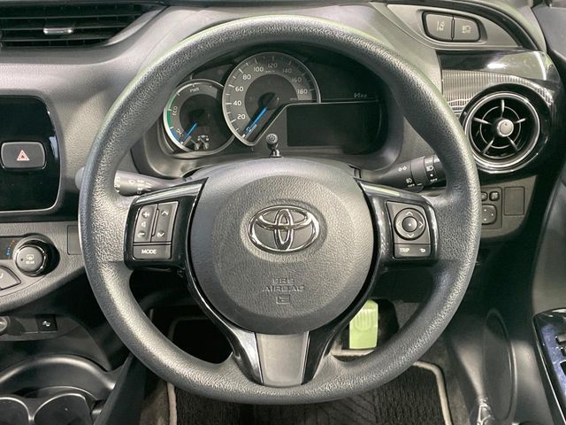 TOYOTA VITZ HYBRID 2018