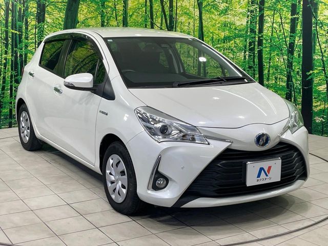 TOYOTA VITZ HYBRID 2018
