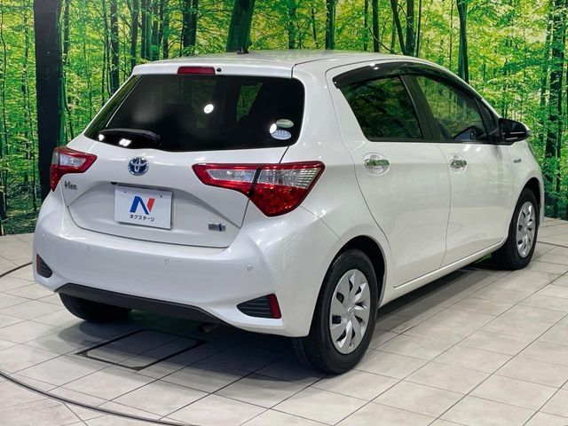 TOYOTA VITZ HYBRID 2018