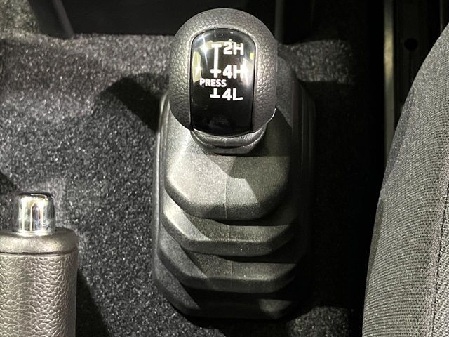 SUZUKI JIMNY NOMADE 2025