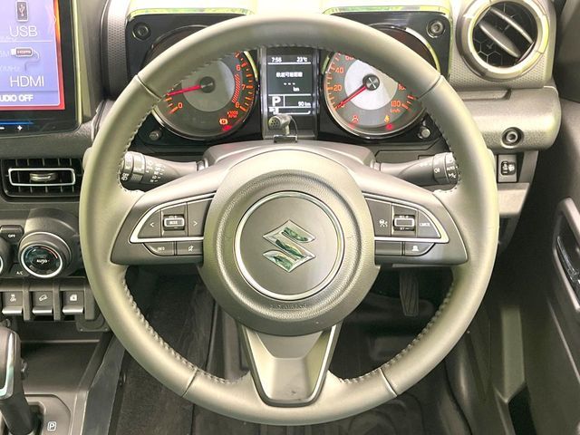 SUZUKI JIMNY NOMADE 2025