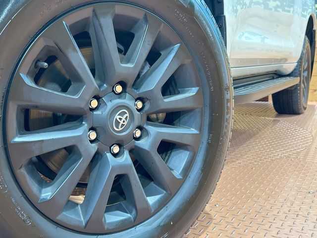 TOYOTA LANDCRUISER PRADO 2023