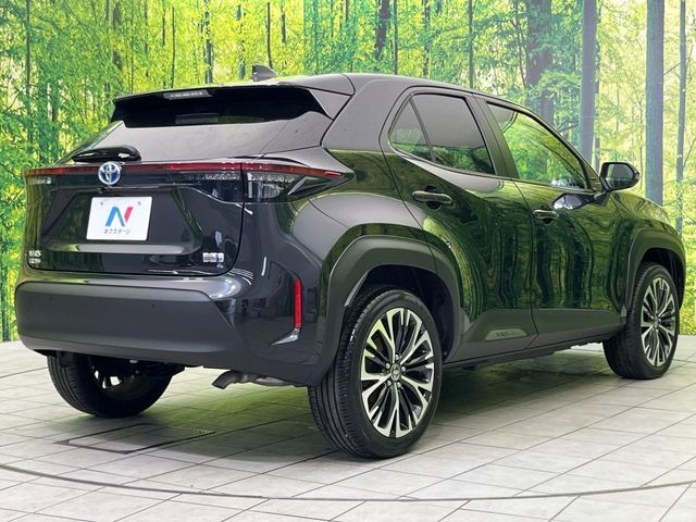 TOYOTA YARIS CROSS HYBRID 2023