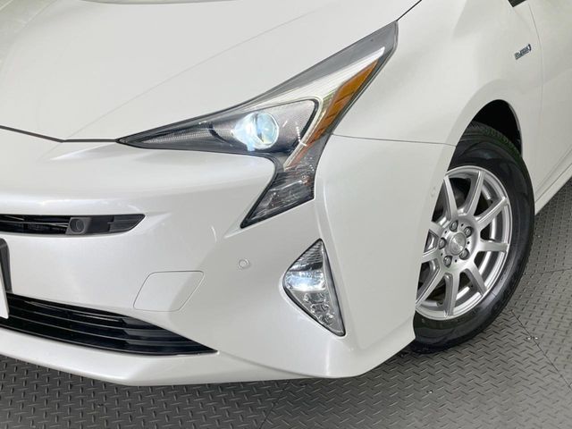 TOYOTA PRIUS 2018