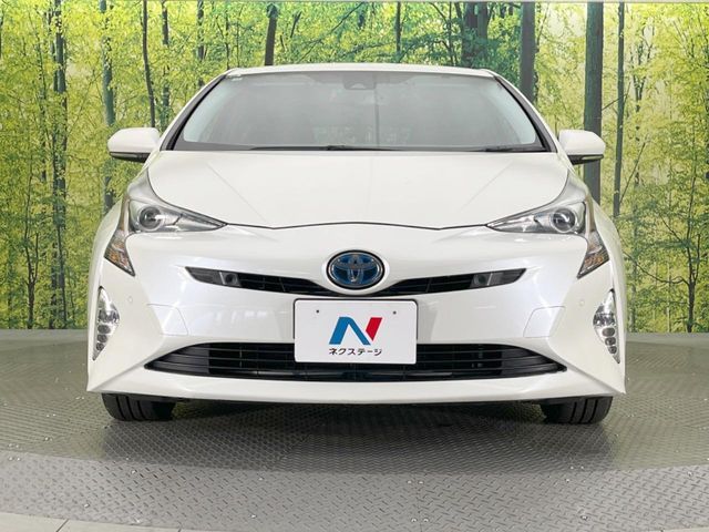 TOYOTA PRIUS 2018