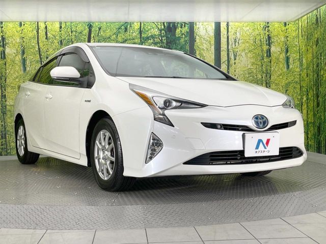 TOYOTA PRIUS 2018