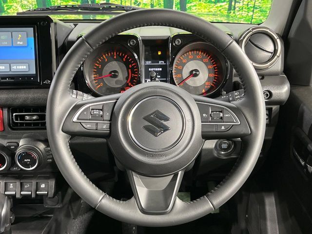 SUZUKI JIMNY NOMADE 2025