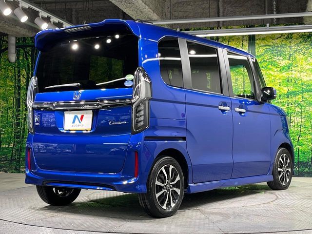 HONDA N BOX CUSTOM 2017