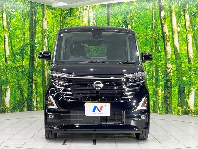 NISSAN ROOX 2024