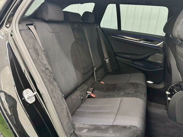 BMW BMW 5series TOURING 2018