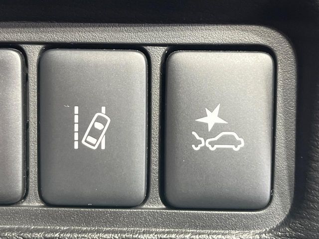 MITSUBISHI DELICA D:5 4WD 2022